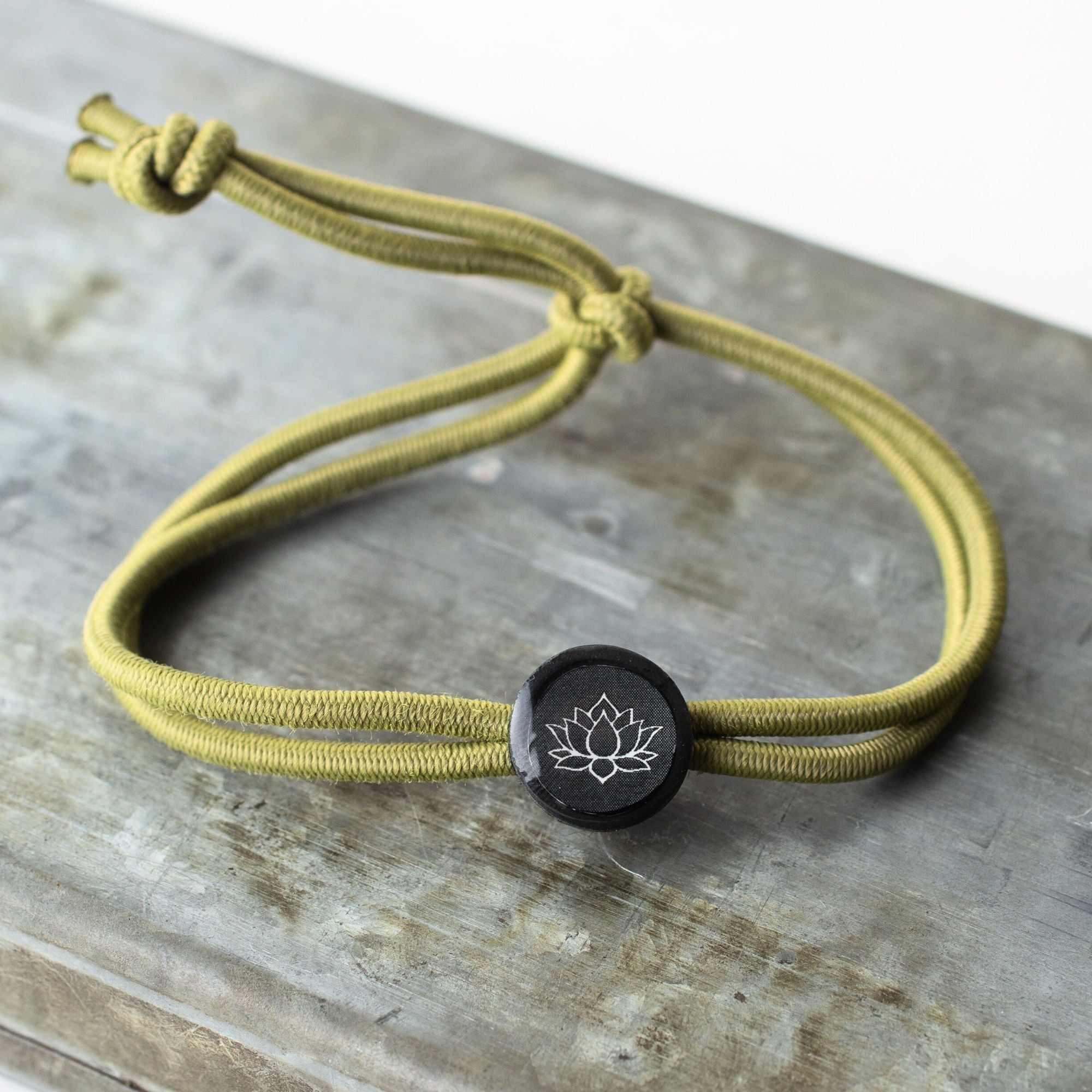 Daily Tap for Inspiration Beacon Bracelet - Lotus Flower - Stretch Cord