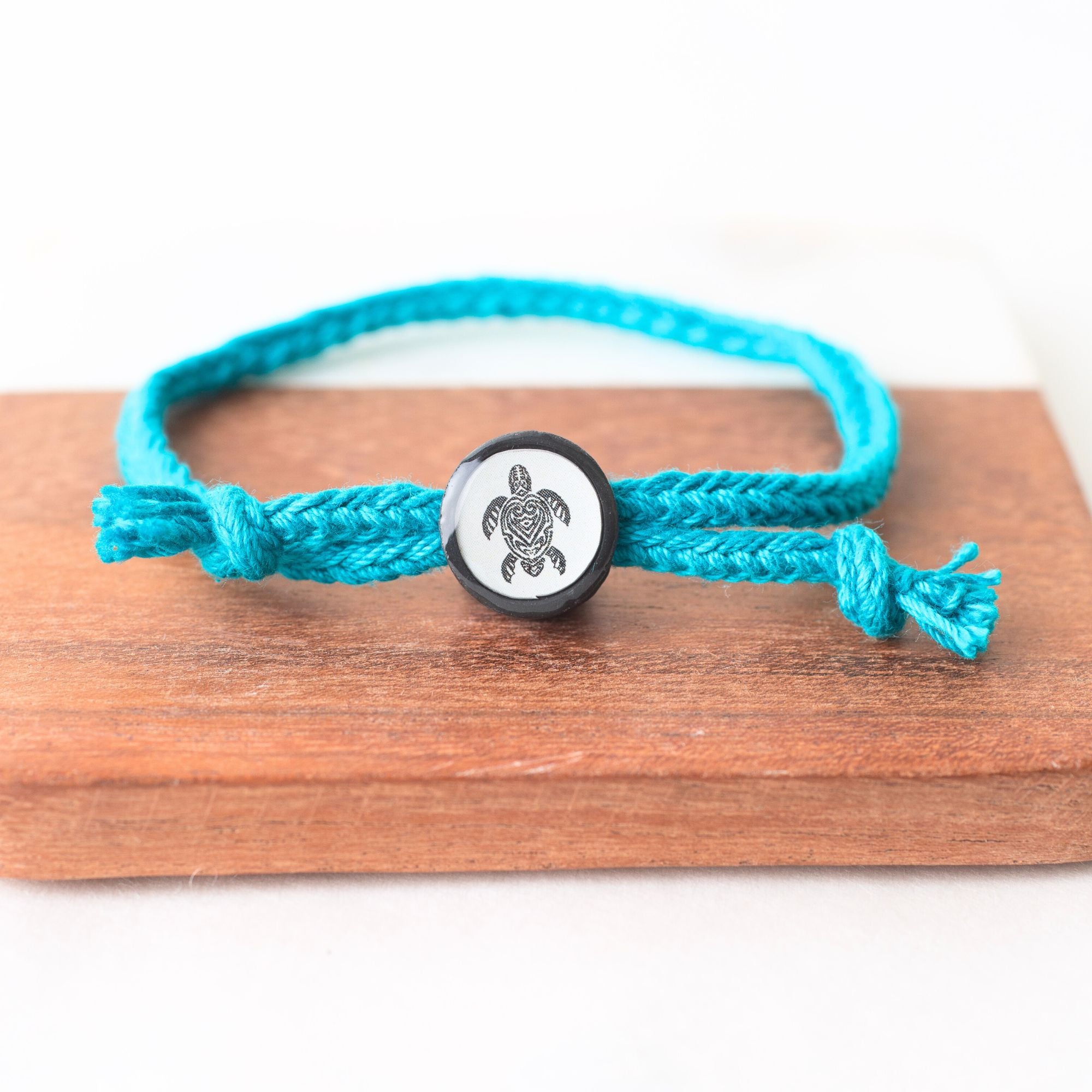 Daily Tap for Inspiration Beacon Bracelet - Sea Turtle - Woven Cord