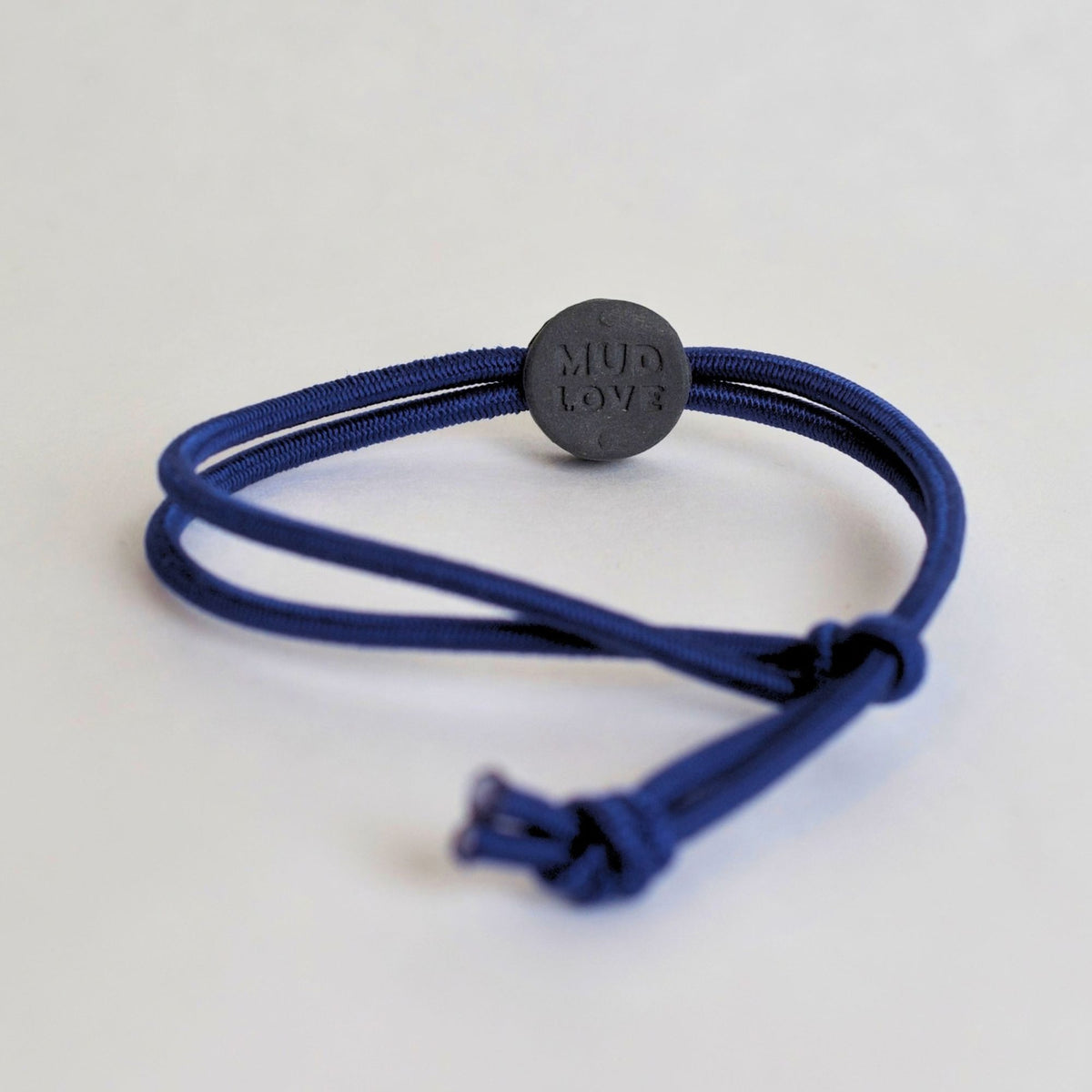 Tap-to-Phone Bracelets on Active Bungee - Charcoal Clay Circle