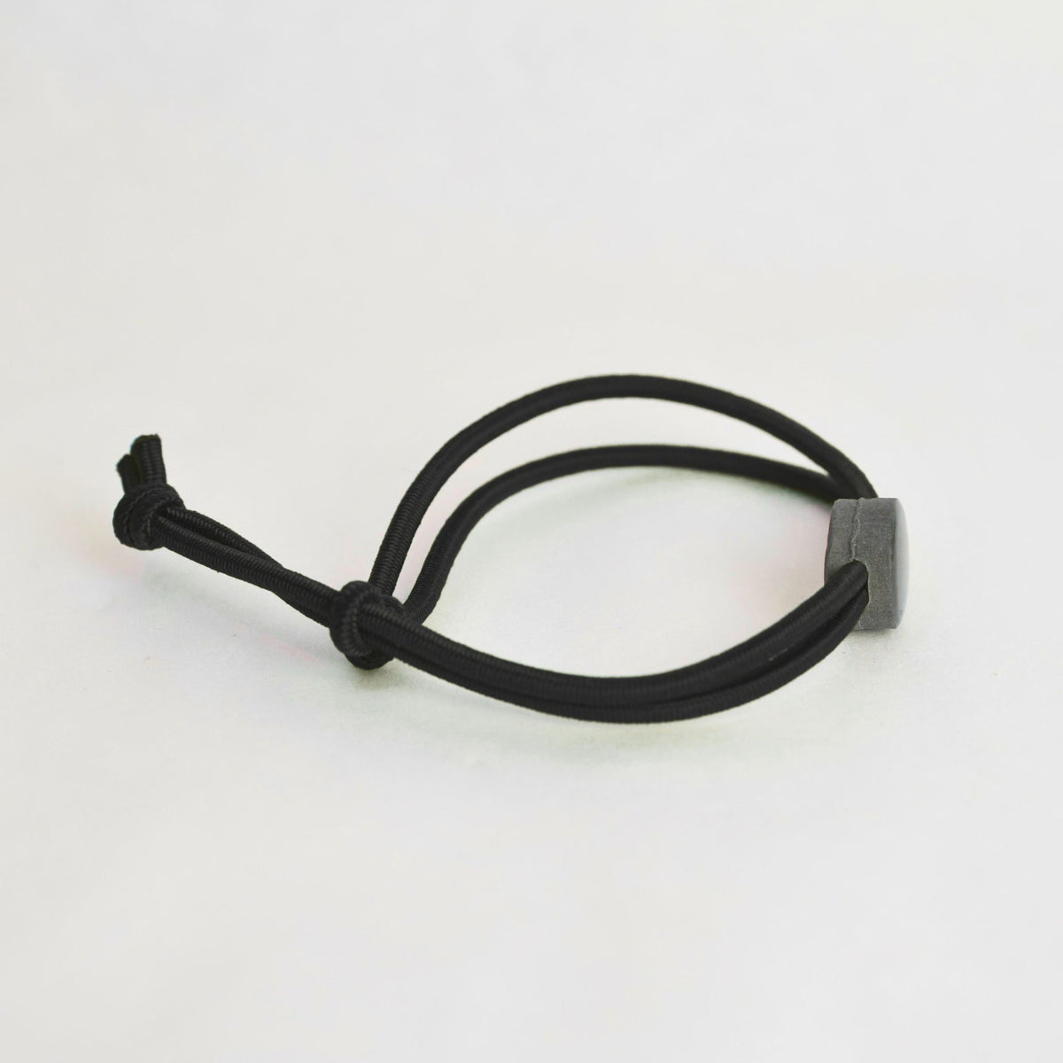 Tap-to-Phone Bracelets on Active Bungee - Charcoal Clay Circle